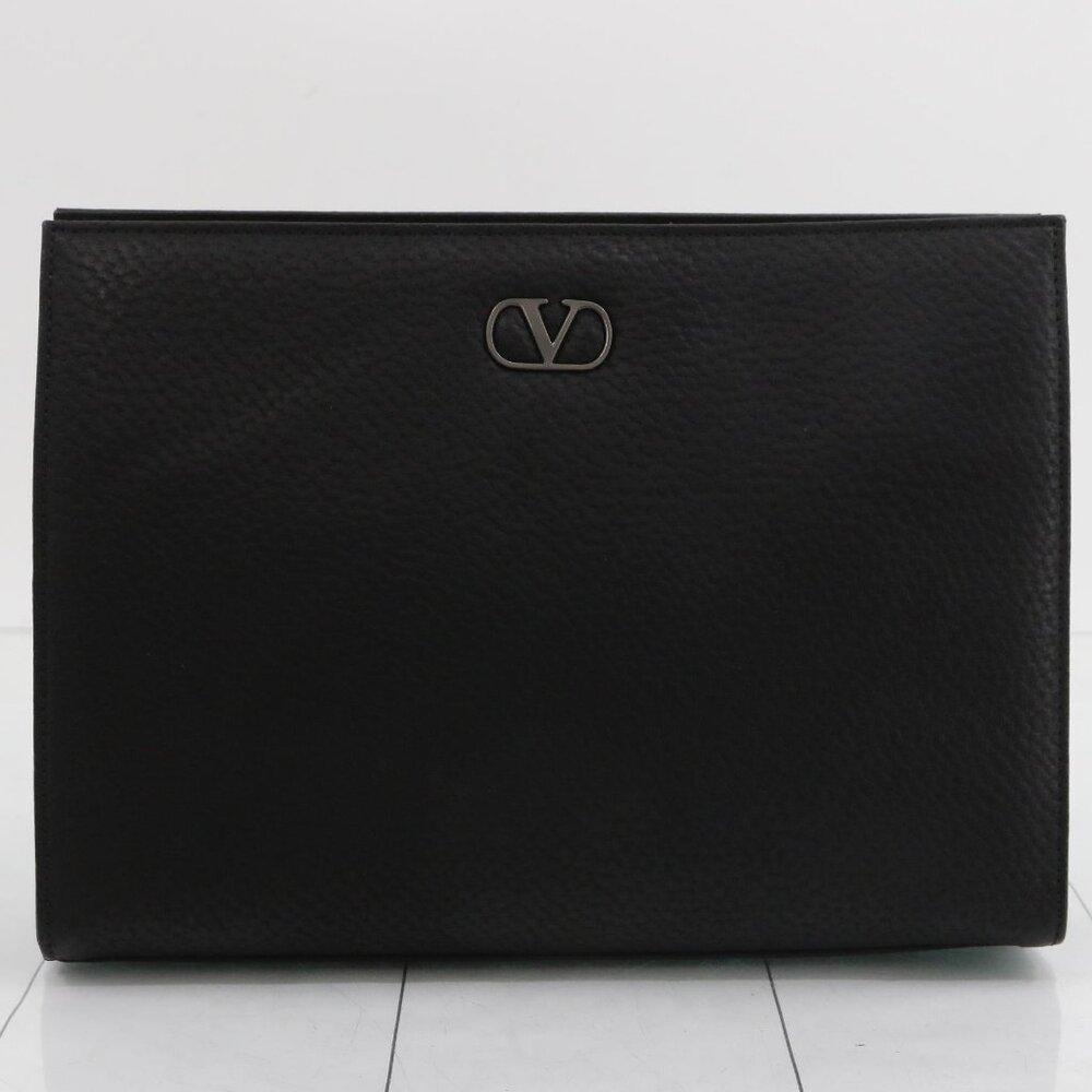 ❌SOLD Valentino Garavani Black Clutch